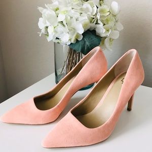 Ann Taylor “Kylie” Suede Pump